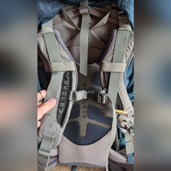 Osprey Women's Ariel 65L Backpack Deep Blue Grey Hiking Backpacking - Picture 6 of 16